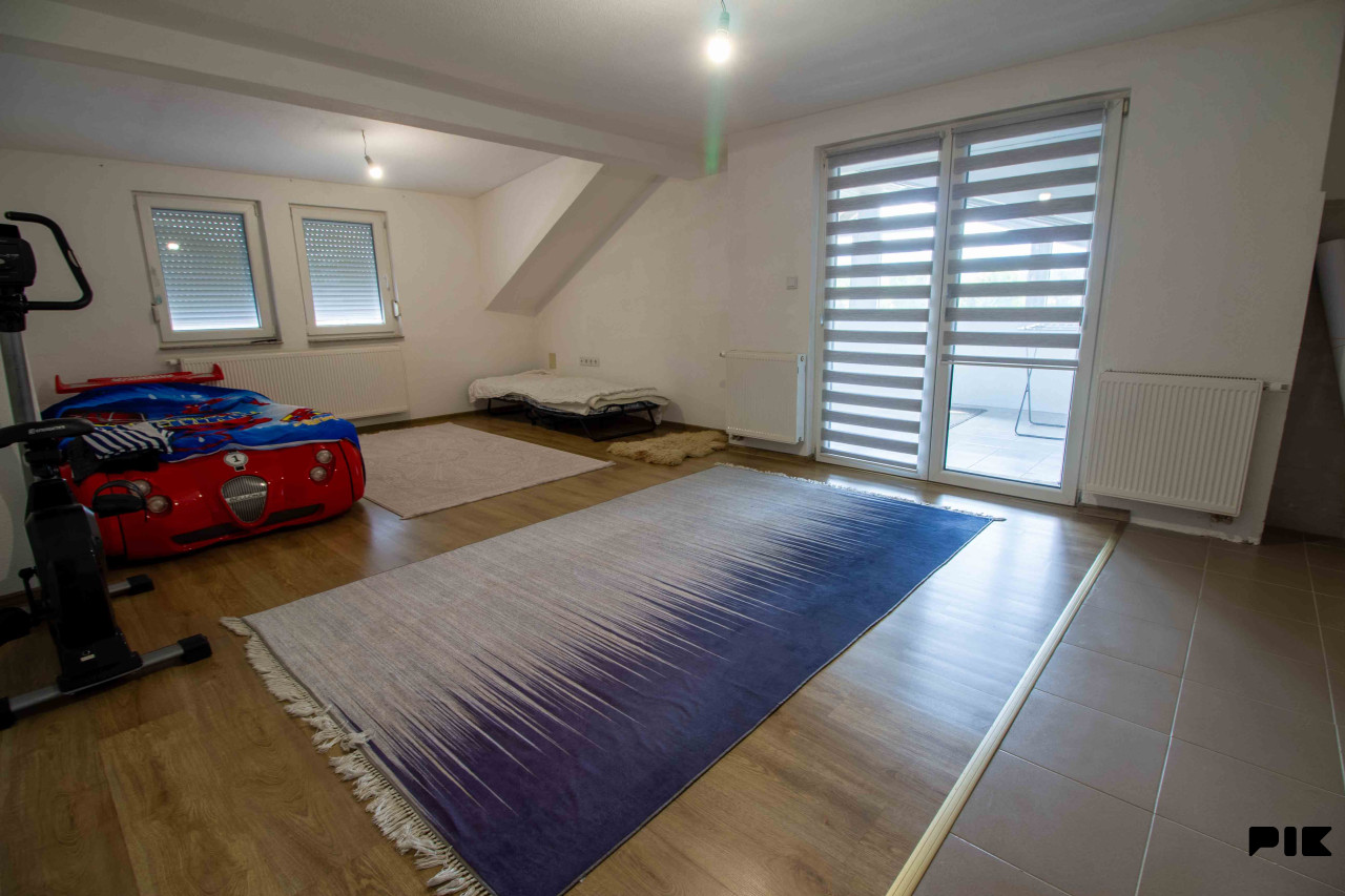 Rakovica - kuća 350 m2 | zemljište 1181 m2 11