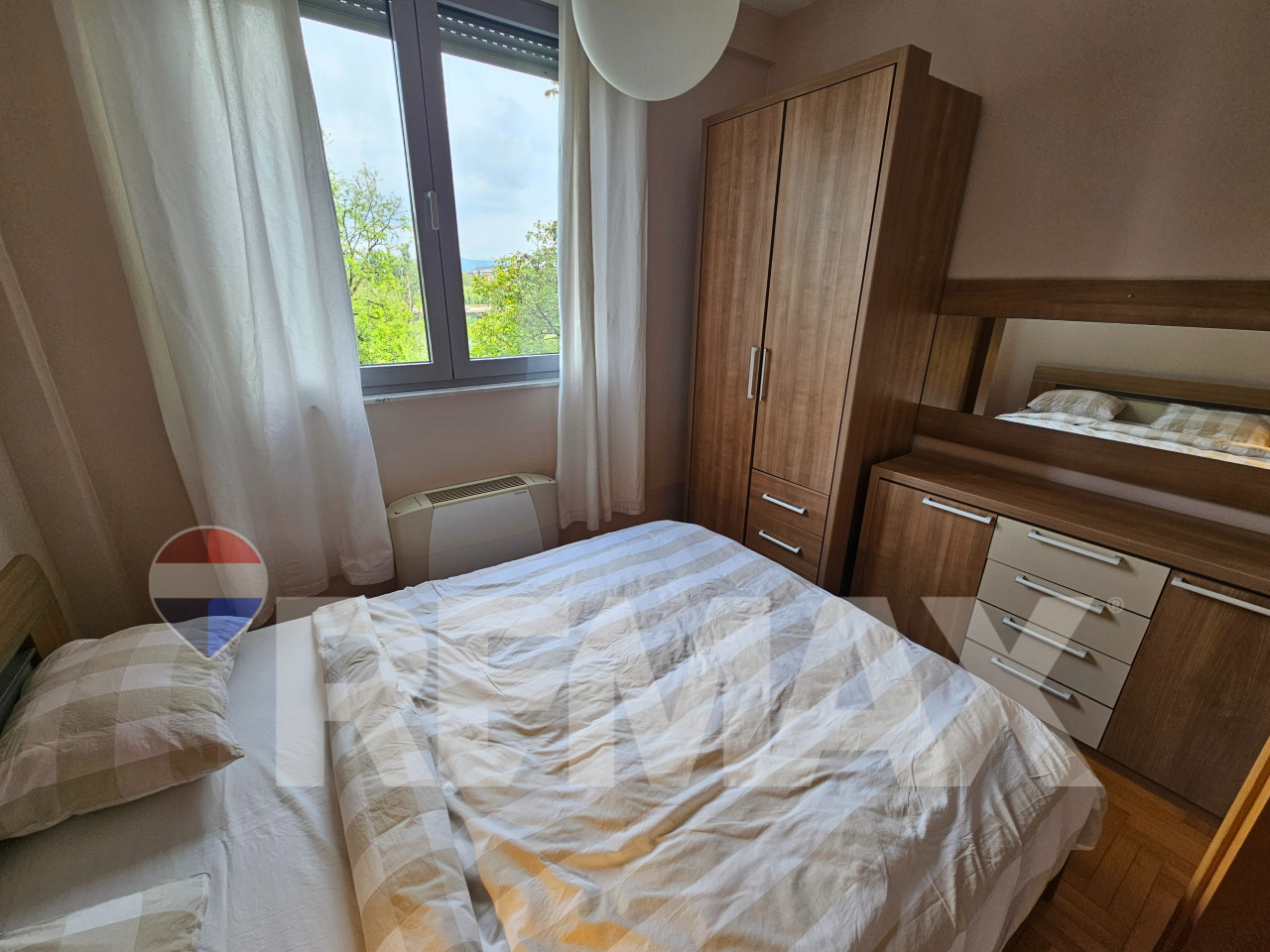 Trosoban stan sa pogledom na Vrbas/garaža/Centar 17