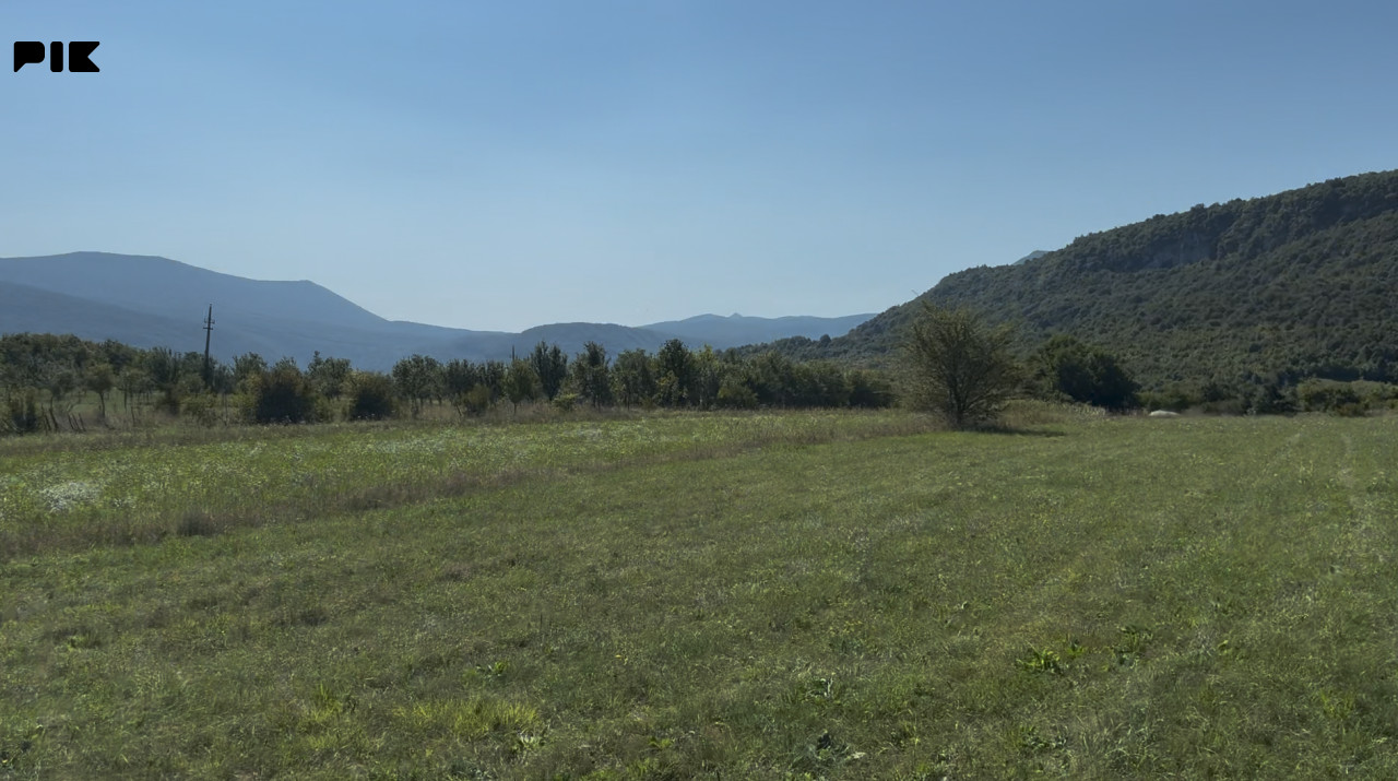 3 parcele, Krivača, Golubić (Bihać), u blizini Une 9.016 m2 6