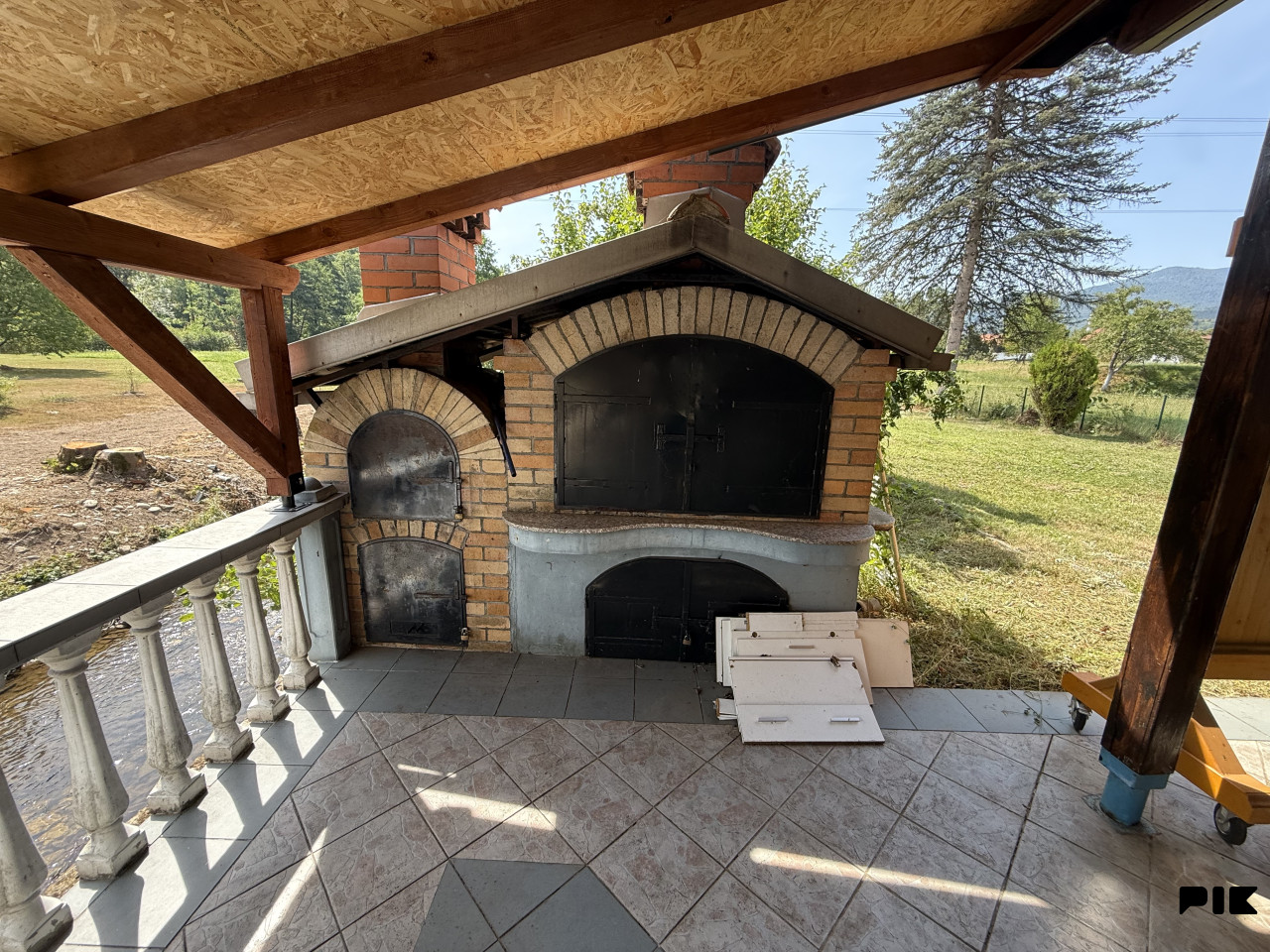 Kuća Vitez Krusčica sa okucnicom 2070m2 20