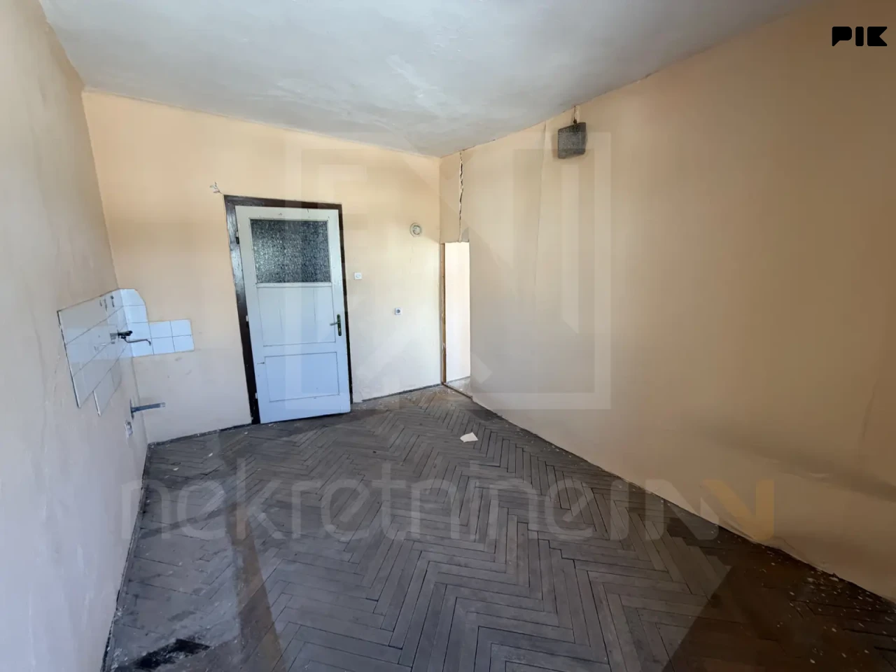 Mostarski Stari Grad trosoban stan na prestižnoj lokaciji 4