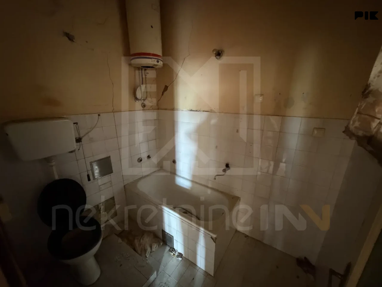 Mostarski Stari Grad trosoban stan na prestižnoj lokaciji 5