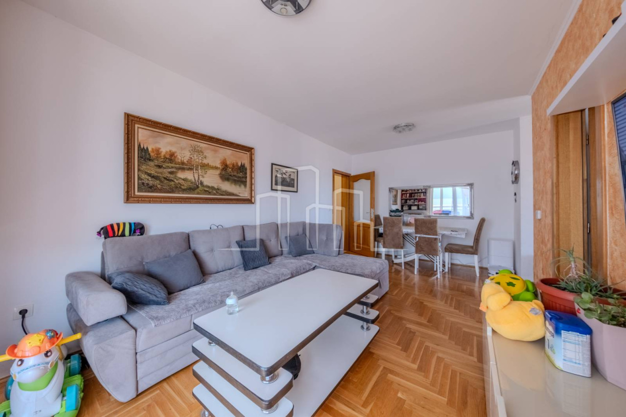 Prodaja trosoban stan 67 m2 na Stupu sa tri balkona photo 2