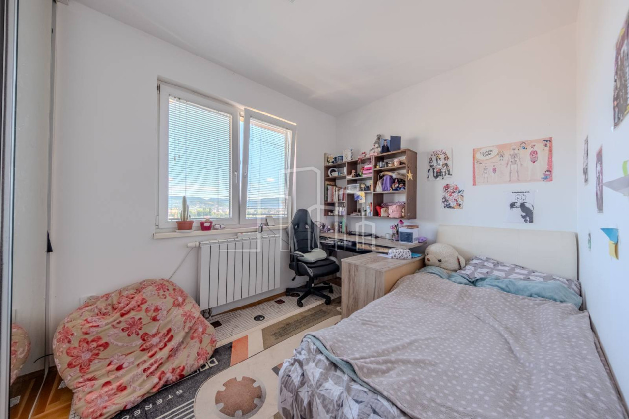 Prodaja trosoban stan 67 m2 na Stupu sa tri balkona 8