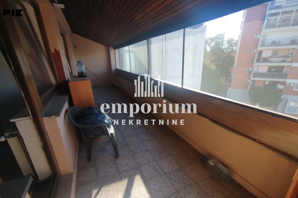 Prostran troiposoban stan površine 84m2 ID:2792/BN 9
