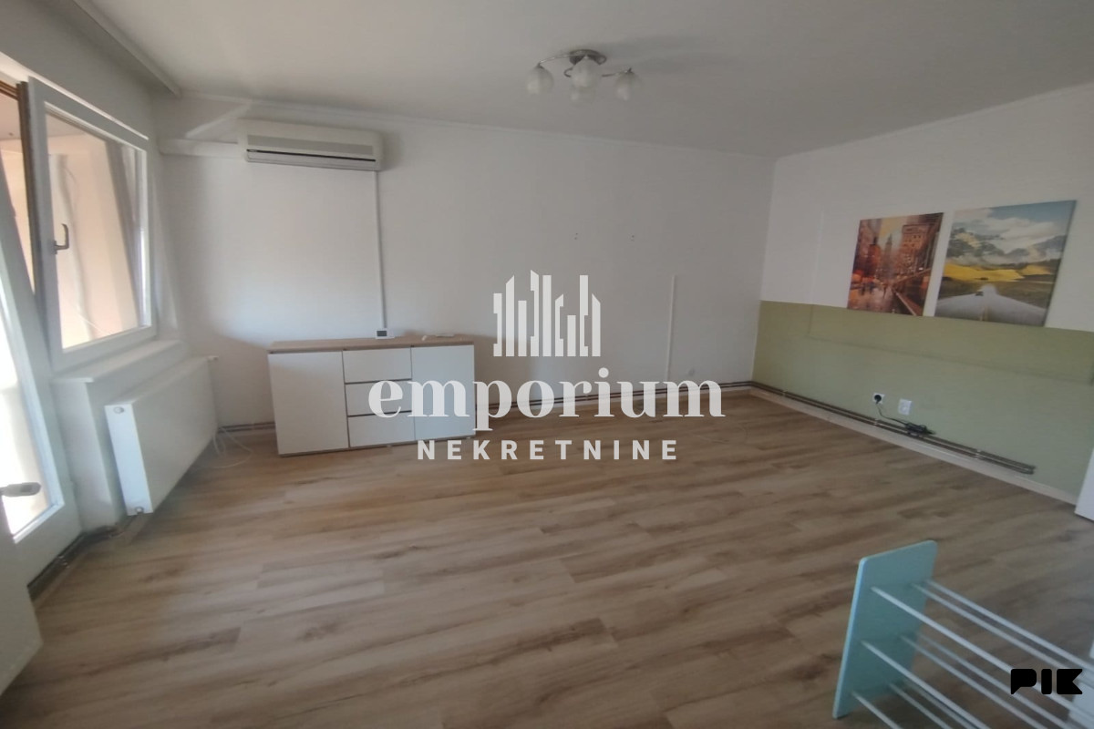 Prostran troiposoban stan površine 84m2 ID:2792/BN 6