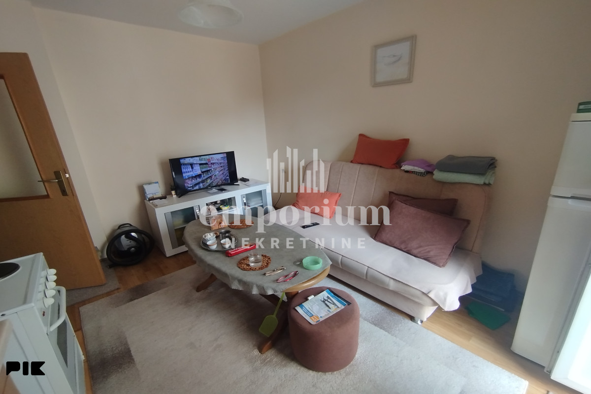 Jednoiposoban stan površine 35m2 na I spratu ID: 2791/IP 3