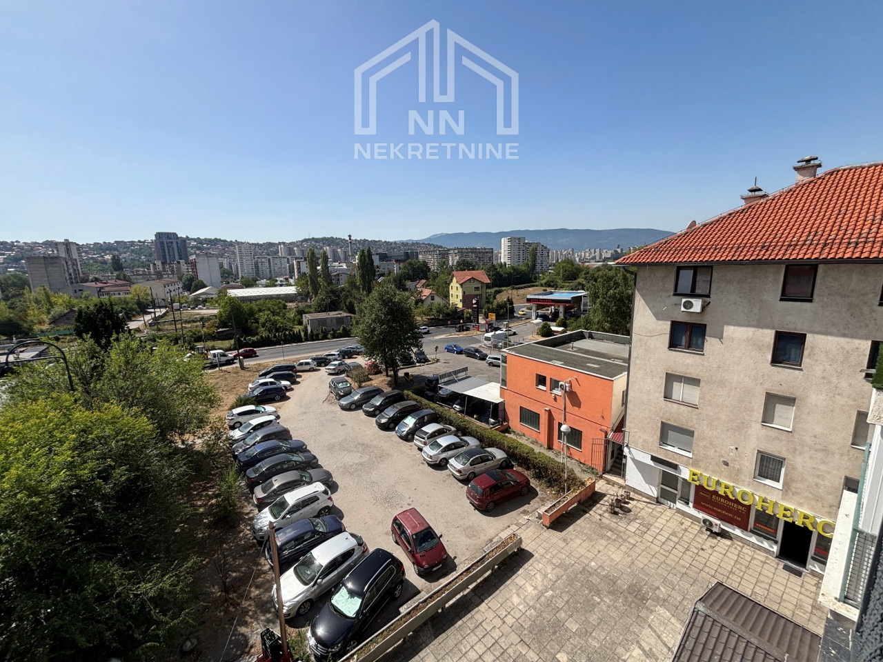 NN Nekretnine : Četverosoban stan - renoviran - Buća Potok 24
