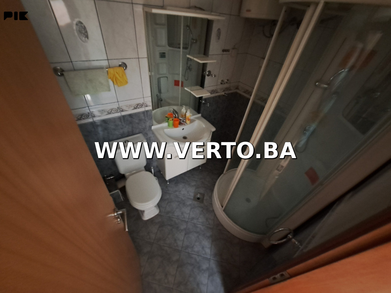 Petosoban stan 130 i ostava  STROGI CENTAR TUZLE 8