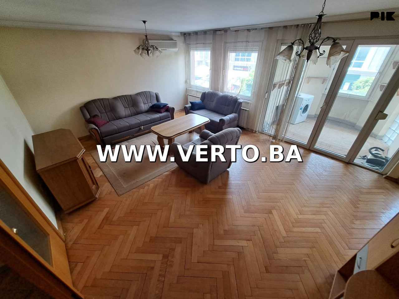 Petosoban stan 121 m2 i ostava  STROGI CENTAR TUZLE