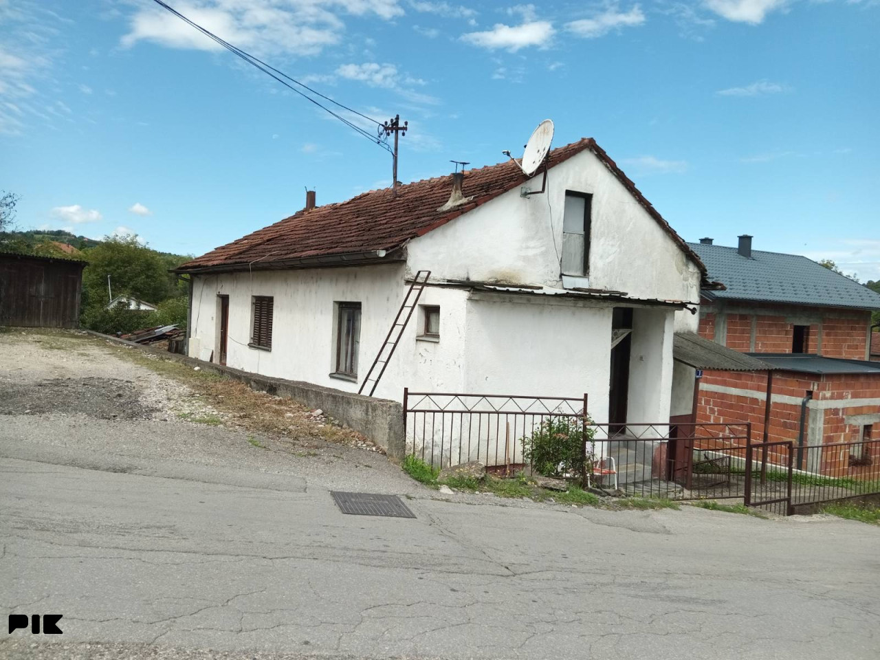 Prodaje se kuća na Petrićevcu-130 000km