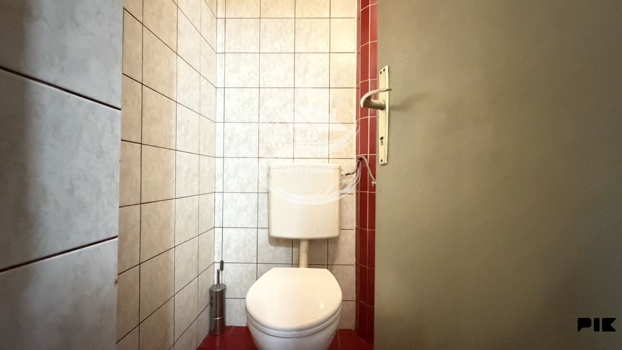 Poslovni prostor 46,48m2, Brčanska Malta Tuzla, potpuno opremljen 12