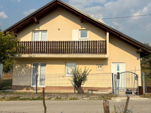 Kuća, 1000 m², Bugojno