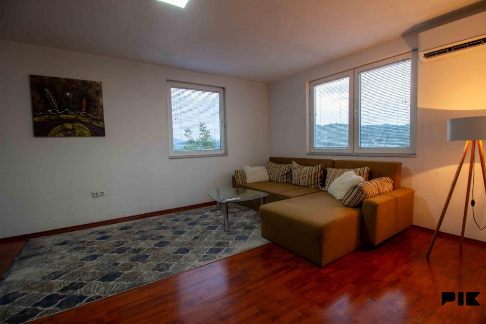 Rajlovac | Kuća velikog potencijala | 250 m2 photo 4