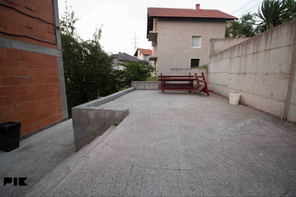 Rajlovac | Kuća velikog potencijala | 250 m2 19