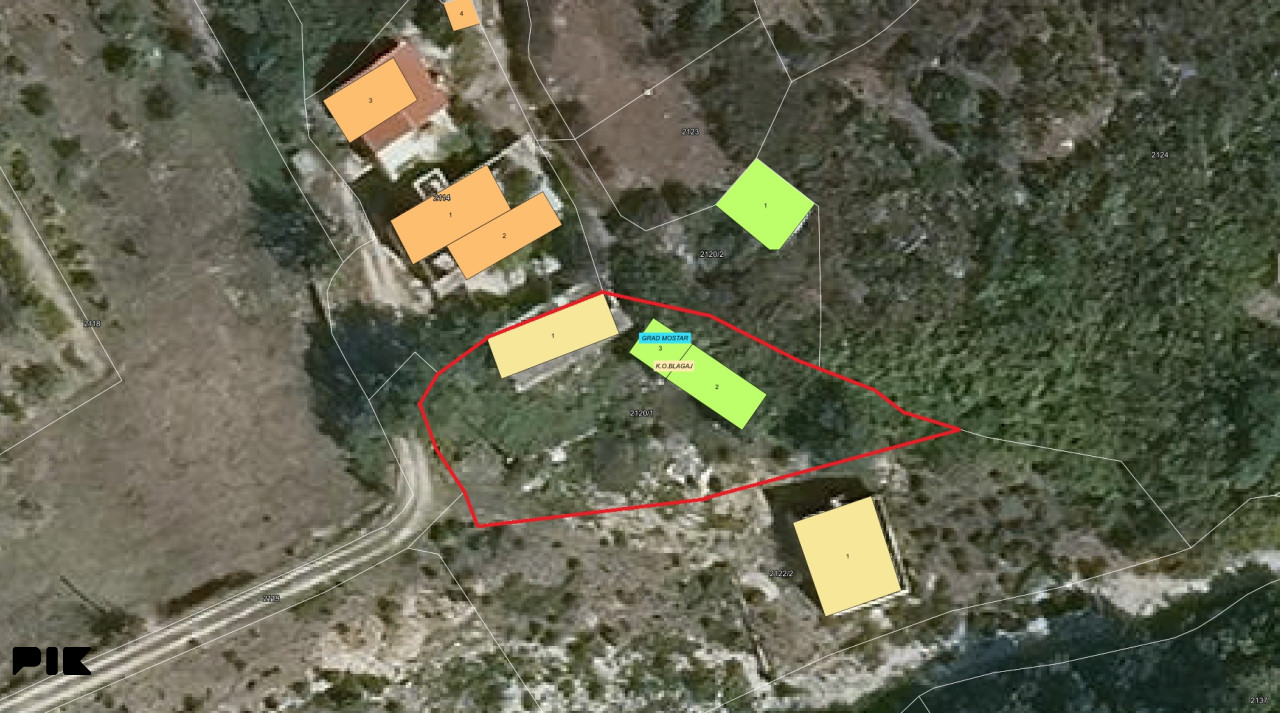 Zemljište Mostar 834m2 2