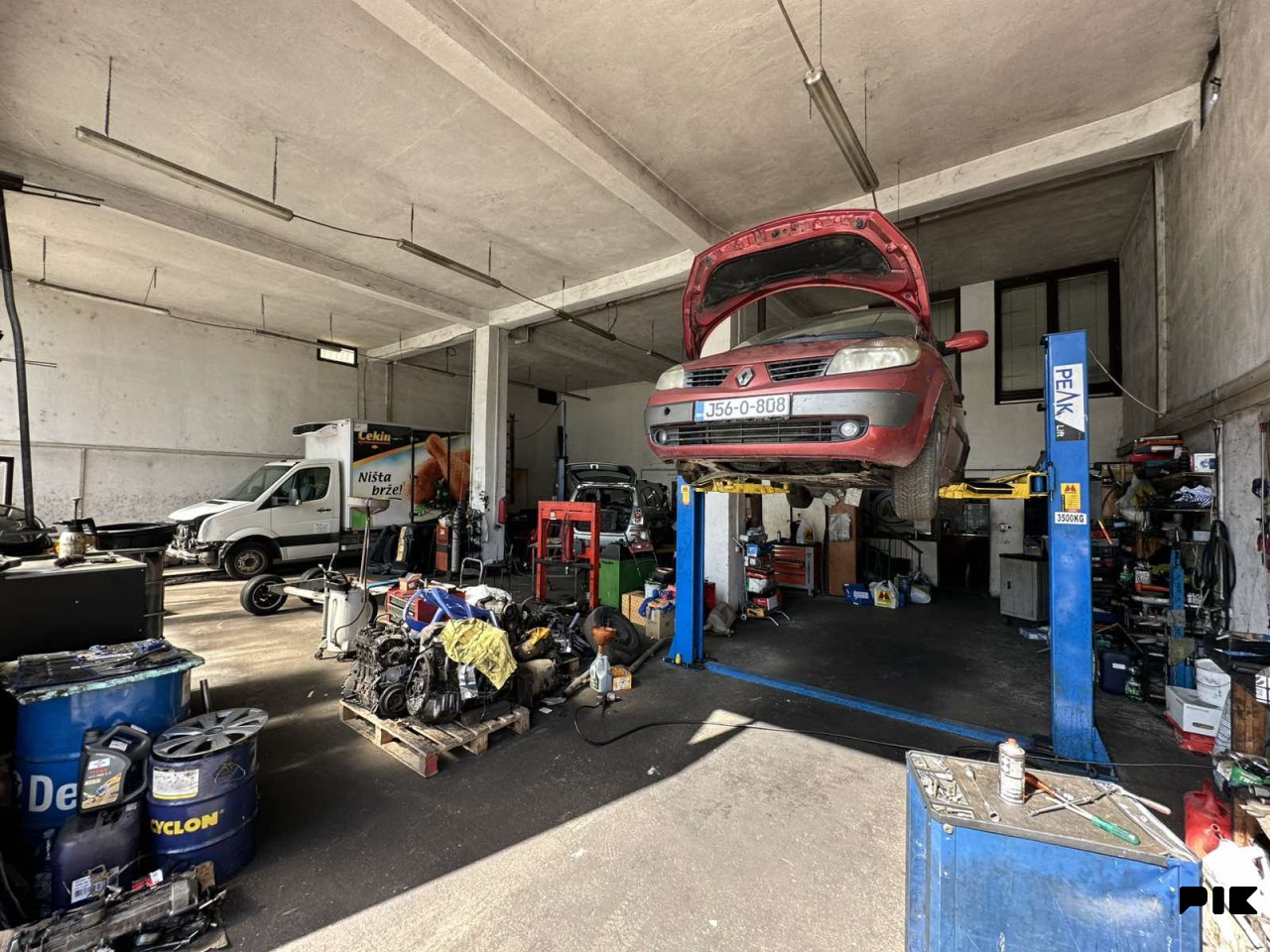 Poslovna zgrada na extra lokaciji Vogoscanska Petlja 9
