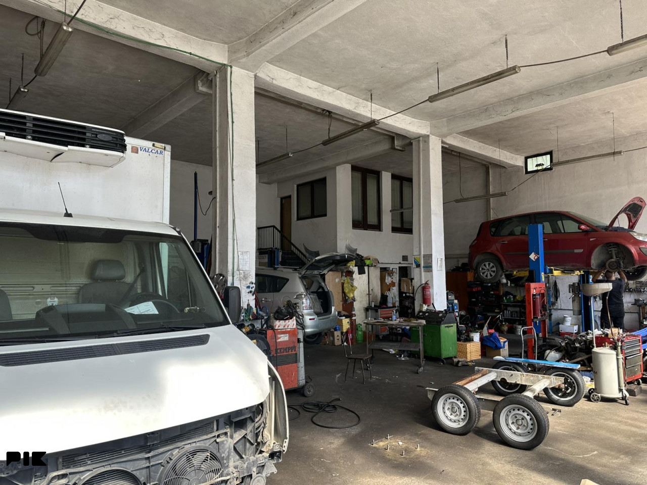 Poslovna zgrada na extra lokaciji Vogoscanska Petlja 10