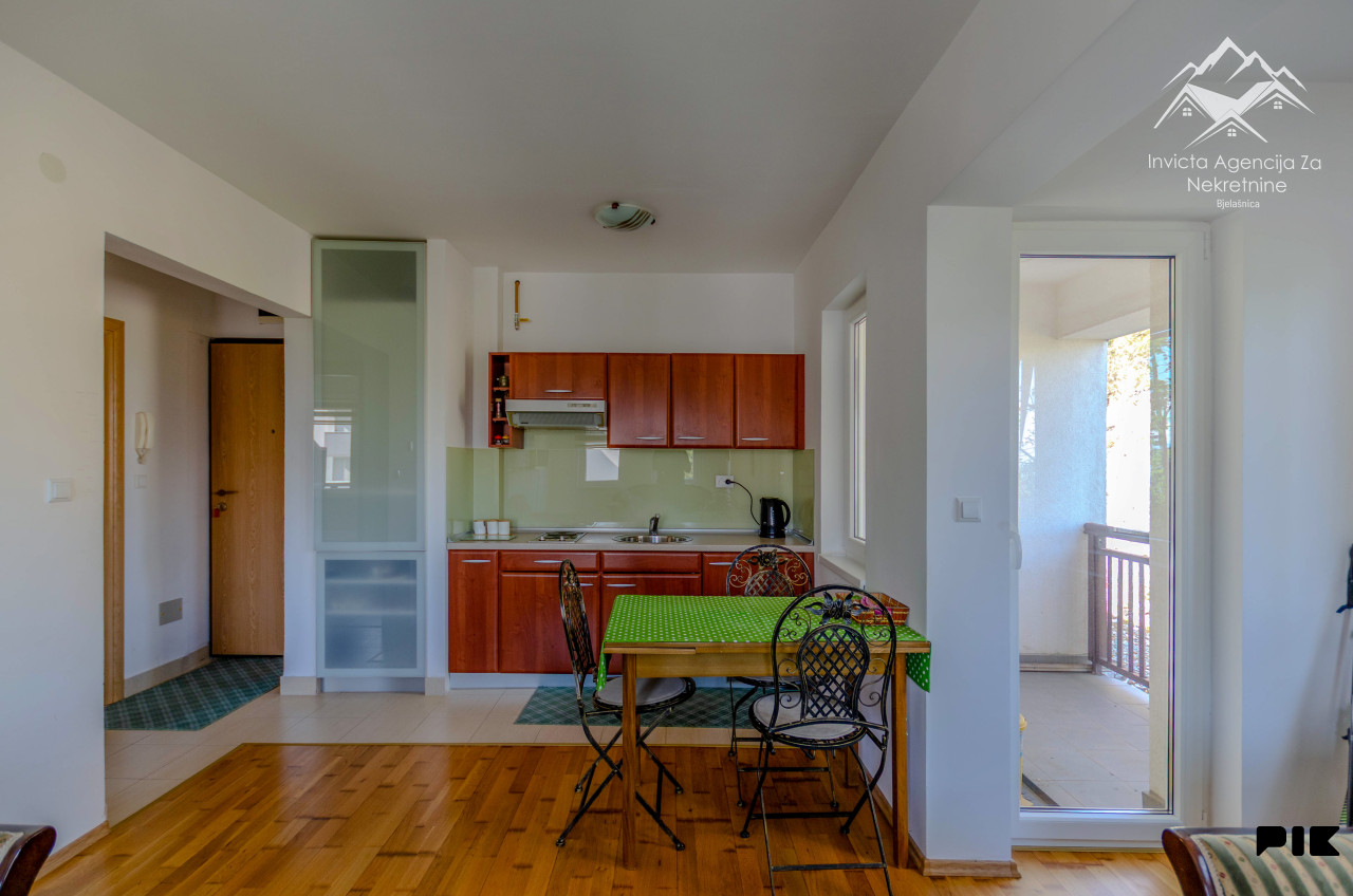 BJELAŠNICA - Dvostrano orijentisan 48m2, DVA BALKONA 6