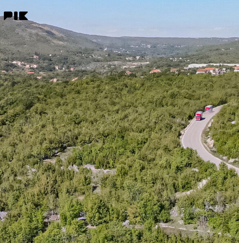 Zemljište Grude 7500m2