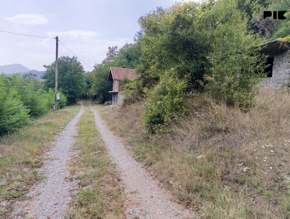 Zemljište Foča Handici ZVATI NA BROJ 061 546 059 3