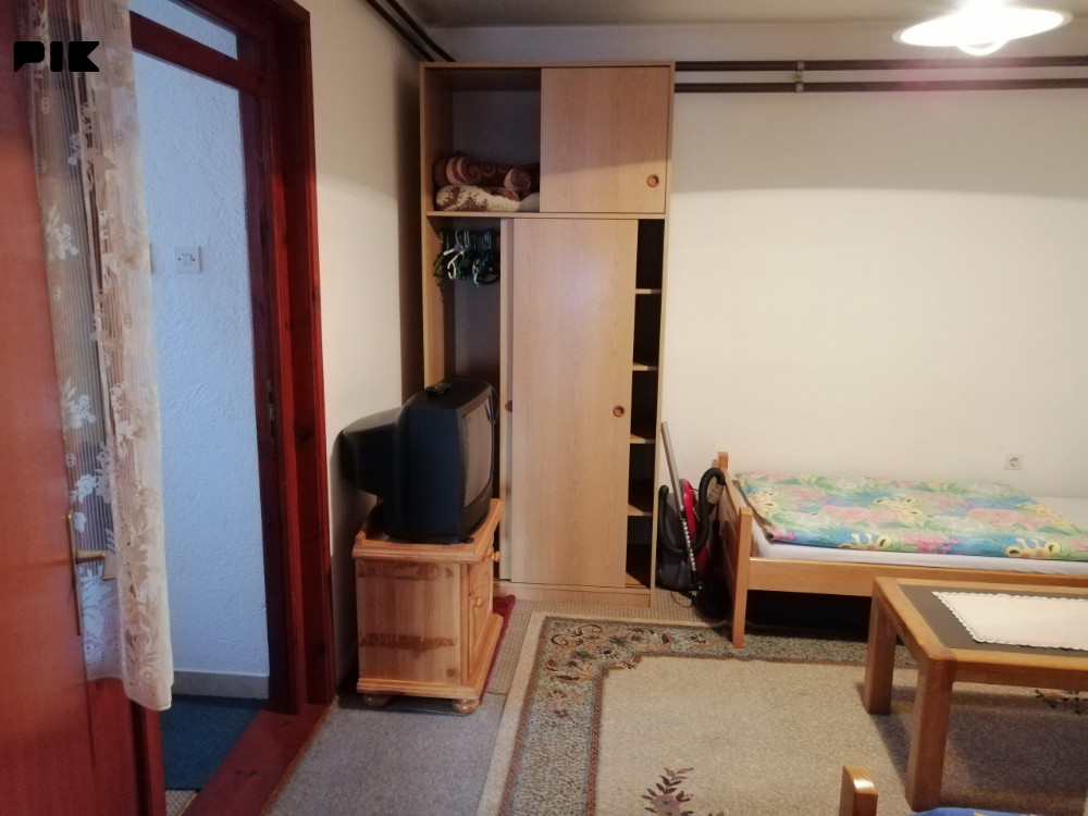 Stan Zenica. Stan za studente u travnickoj ulici. 061766406 7