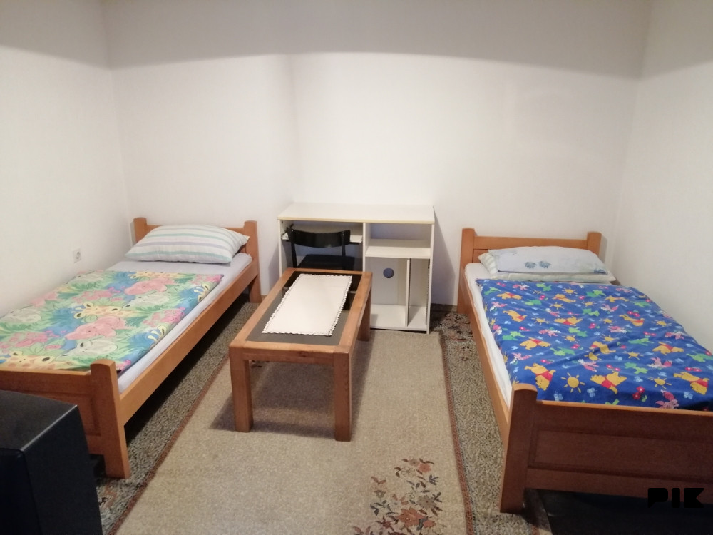 Stan Zenica. Stan za studente u travnickoj ulici. 061766406 6
