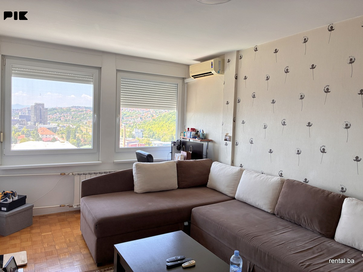 Veći dvosoban stan najam Marijin Dvor Sarajevo 8