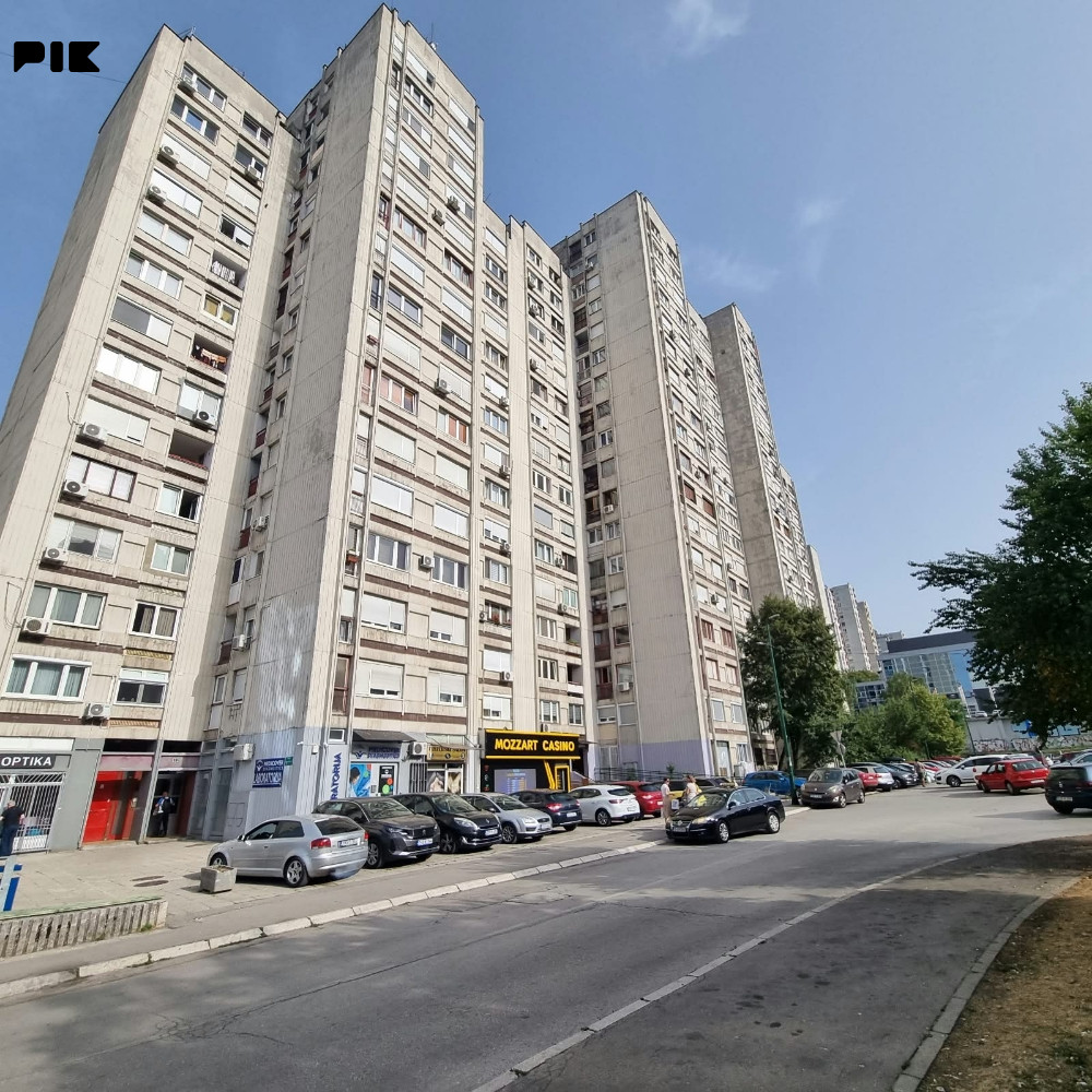 CAPITAL/ Stan A.polje/ 57m2/ Ive Andrića/ 13.sprat