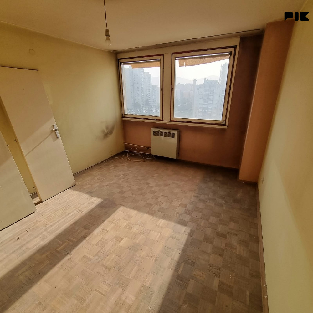 CAPITAL/ Stan A.polje/ 57m2/ Ive Andrića/ 13.sprat 6