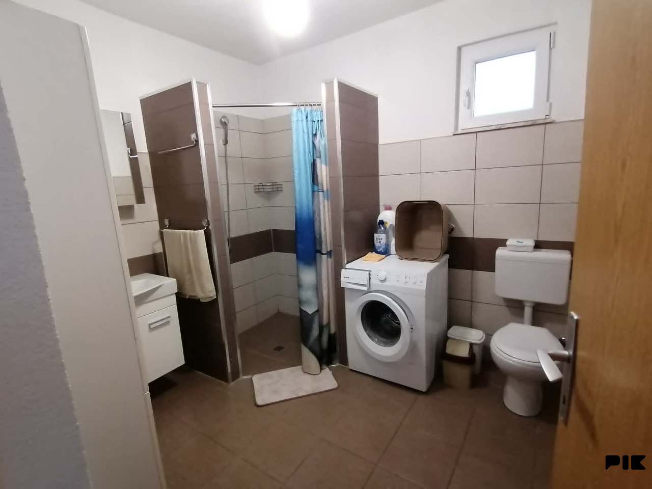 Useljiva obiteljska kuća, Odžak 2