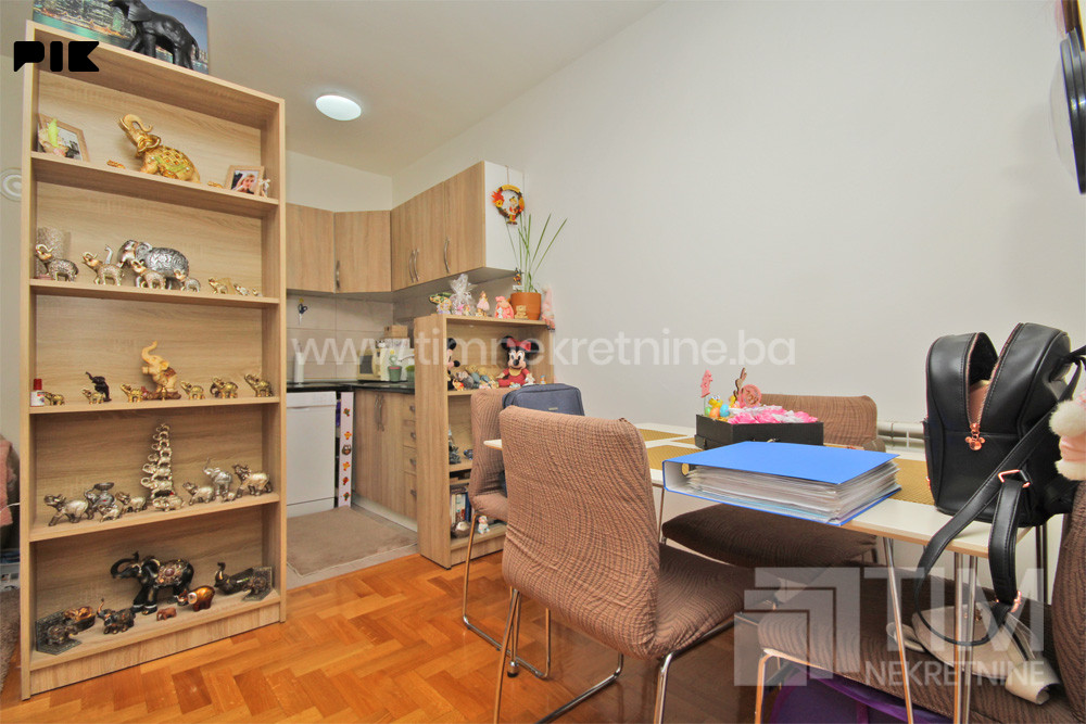 TIM: I. Sarajevo - Dvosoban stan 39m2  3. sprat, balkon 3