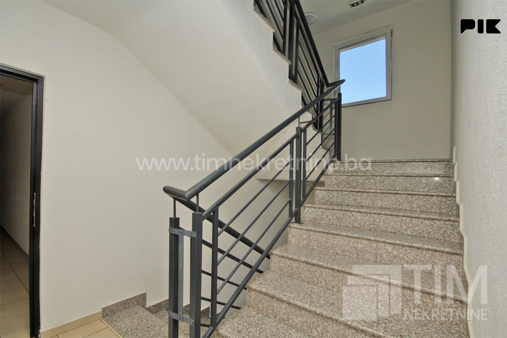 TIM: I. Sarajevo - Dvosoban stan 39m2  3. sprat, balkon 11