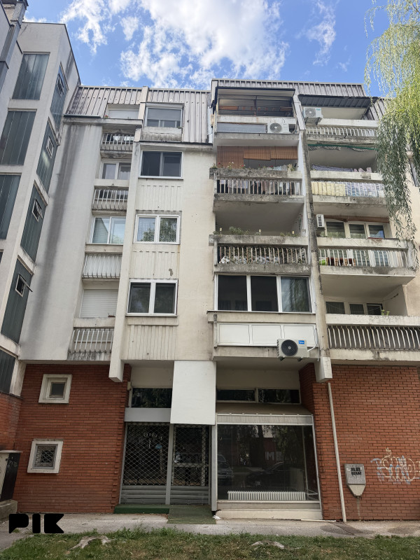 Poslovni prostor 64m2 Lužani Ilidža