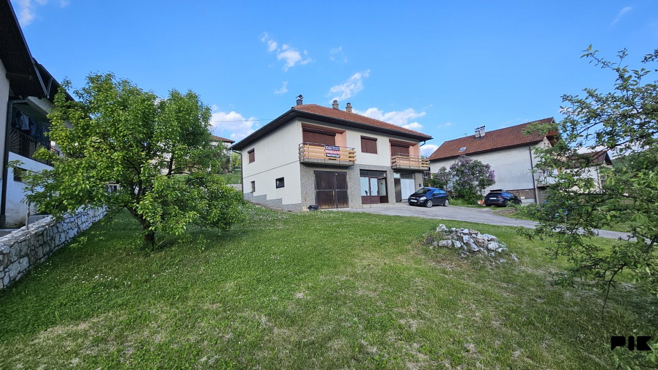 Useljiva kuća sa poslovnim prostorom, Kiseljak 255m2 24