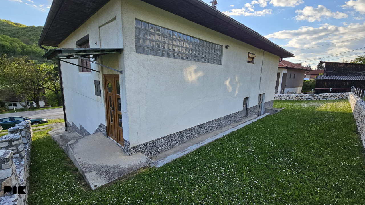 Useljiva kuća sa poslovnim prostorom, Kiseljak 255m2 23