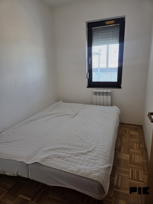 Najam - namješten trosoban stan 62m2 - ul. Spasovdanska 2