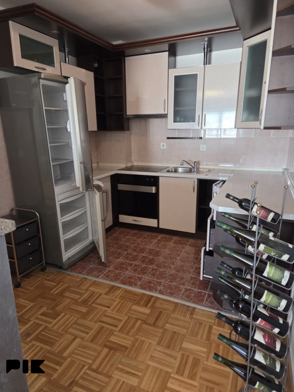 Najam - namješten trosoban stan 62m2 - ul. Spasovdanska 6