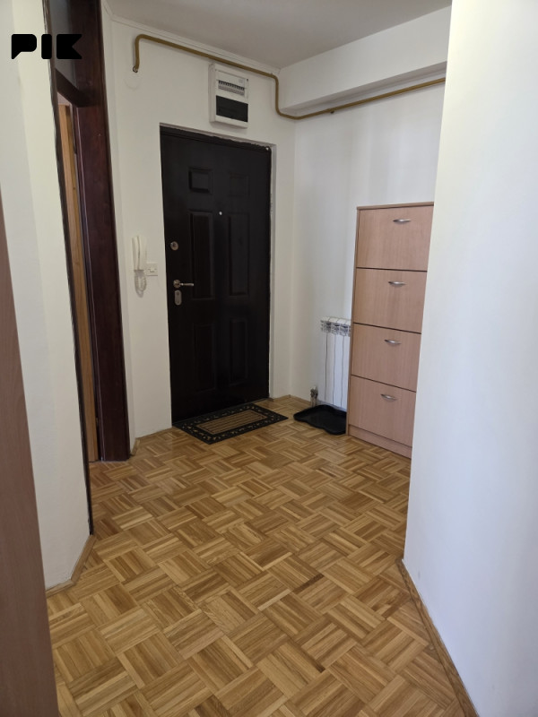 Najam - namješten trosoban stan 62m2 - ul. Spasovdanska 7