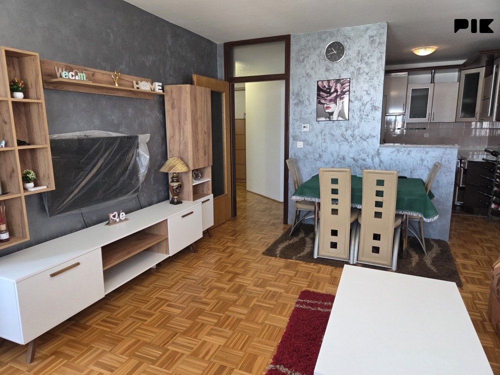 Najam - namješten trosoban stan 62m2 - ul. Spasovdanska 8