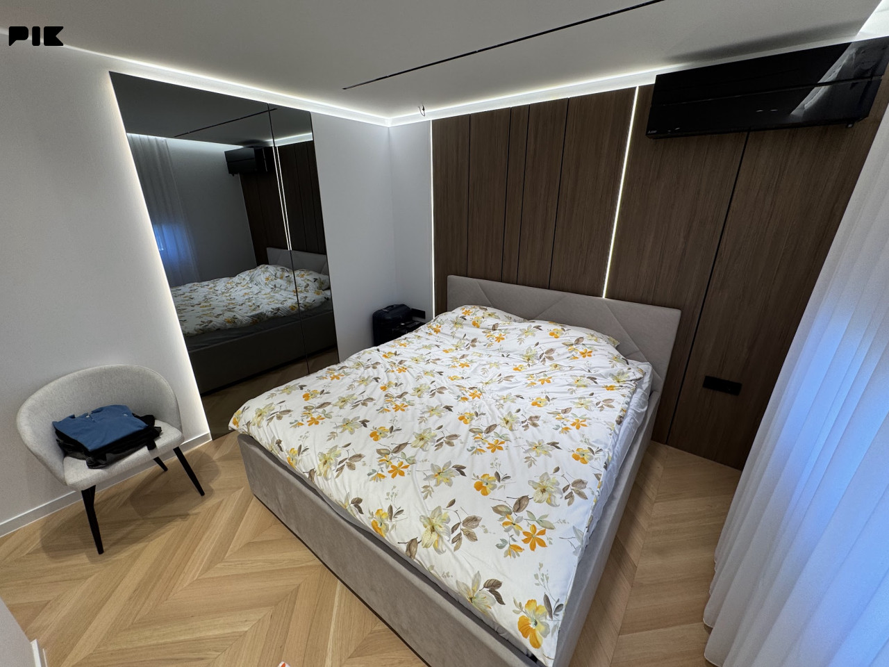 Ekskluzivan cetverosoban penthouse 121m2 + 2 garaze u I. Sarajevu 7