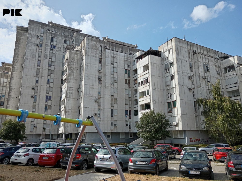 PRODAJE SE STAN 89 M2, NA PRVOM SPRATU ZGRADE U NASELJU BORIK. 2
