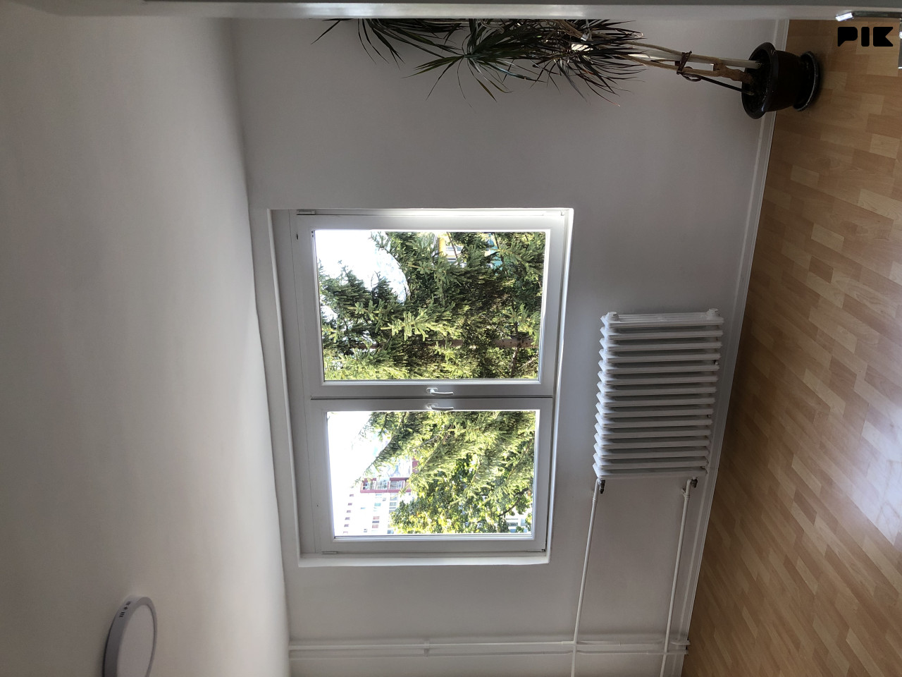 PRODAJE SE - RENOVIRAN STAN 54 m2, treći sprat -Č.VILA -Sarajevo