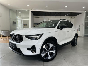 Volvo XC40 2,0 B3 Benzin Plus Dark DCT ID:36