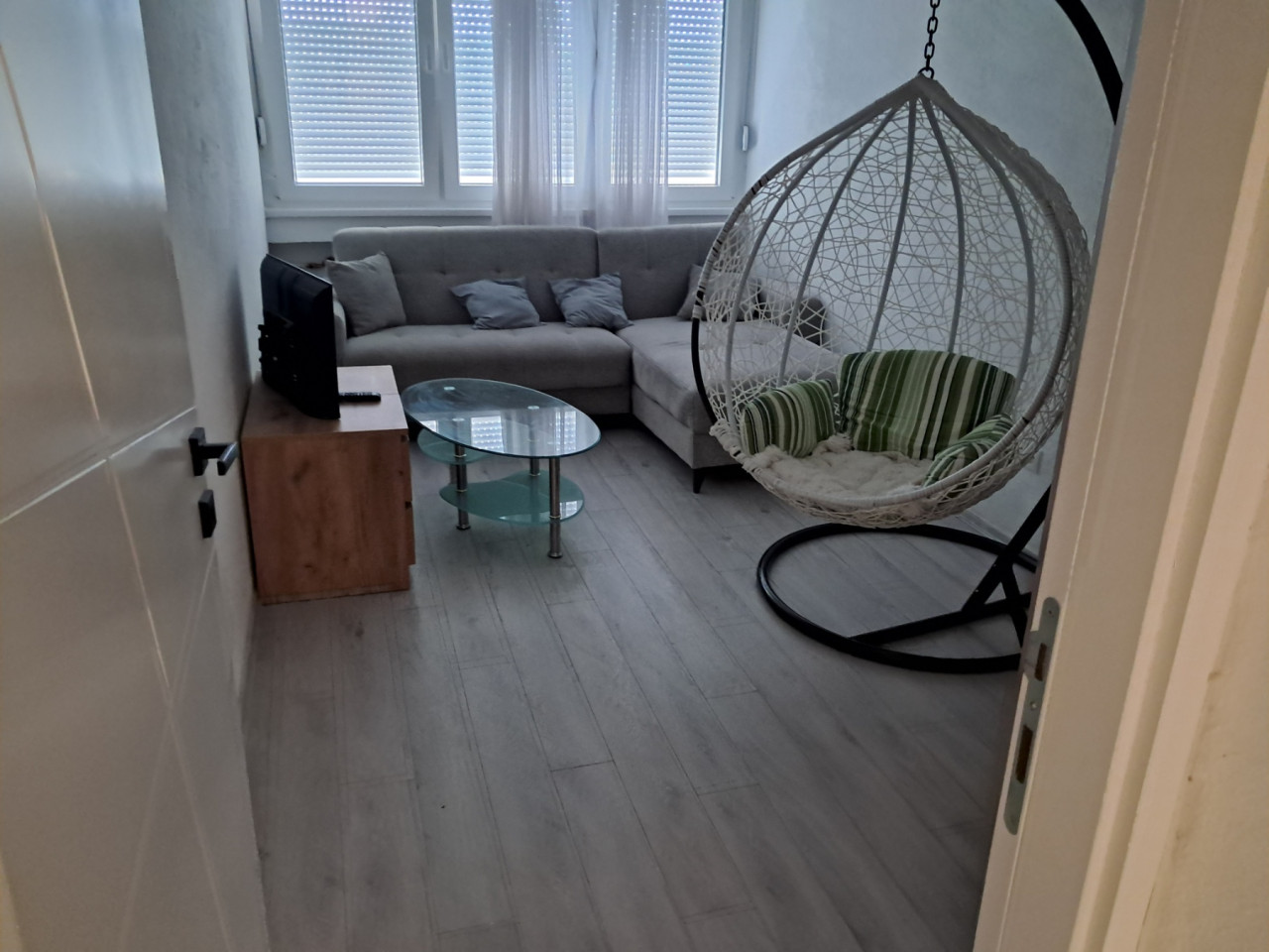 Sigenx izdaje trosoban stan/Novo Sarajevo/"Šibica"/71 m2 2