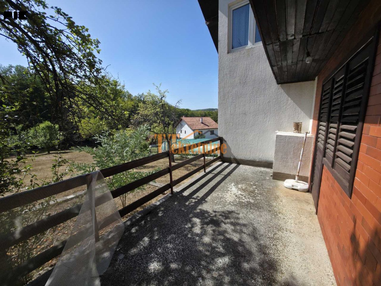 Stambeni objekat 130m2 na placu od 1275m2 - Slatina 13