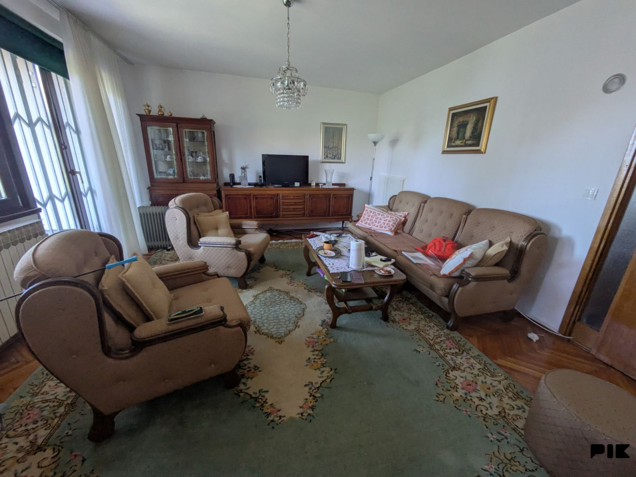 Ekskluzivna porodicna vila u Sarajevu - Centar / 215 m2 / Garaza 2