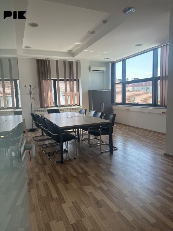 Poslovni prostor Ilidža 11