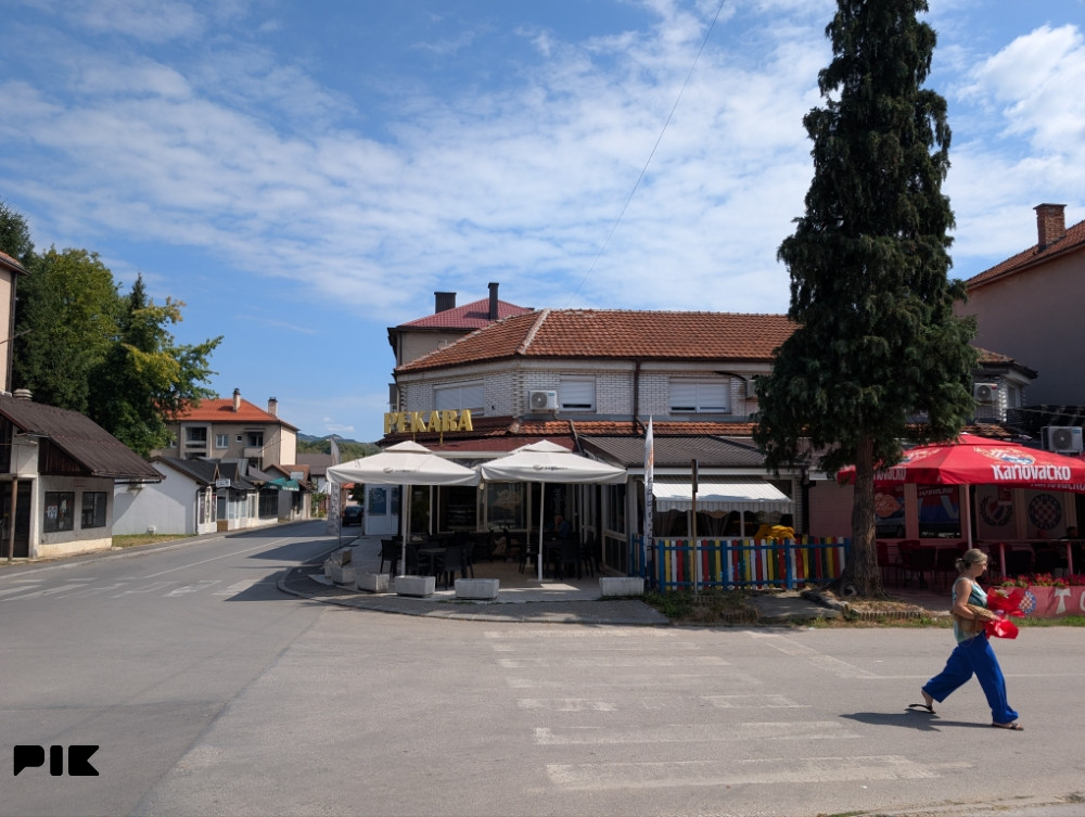 Stan, trosoban, Vitez 2