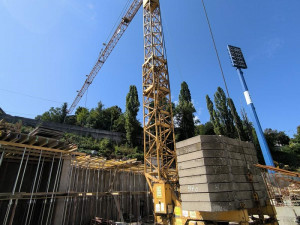 Građevinska obrtna stubna dizalica LIEBHERR-WERK 60K